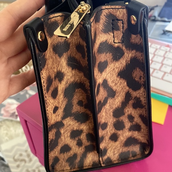 💥💥💥SPECIAL PRICE💥💥💥 Michael Kors Small Leopard Satchel - Picture 2 of 5